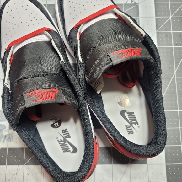 Nike Air Jordan 1 Low OG retro Size 7 youth - Picture 3 of 9